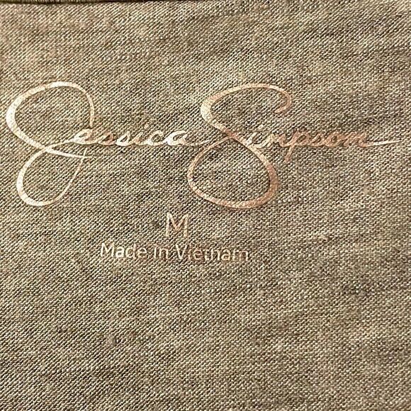 Jessica Simpson cold shoulder mandala graphic tee in grey, blue, & orang… - Picture 3 of 6